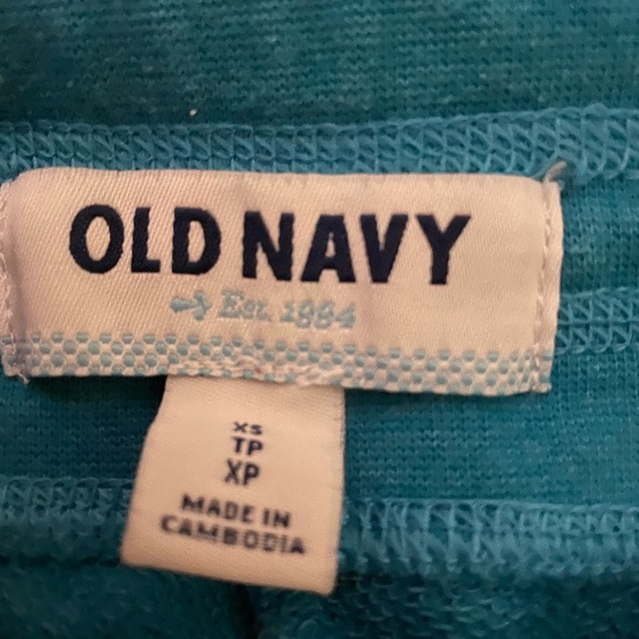 ⭐️ Old Navy capri sweatpants size XS - Picture 2 of 3